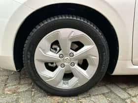 Suzuki Swift (2026) thumbnail 12