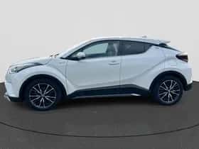 Toyota C-HR (2019) thumbnail 2