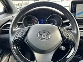 Toyota C-HR (2019) thumbnail 24