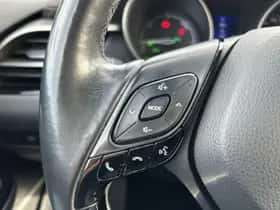Toyota C-HR (2019) thumbnail 25