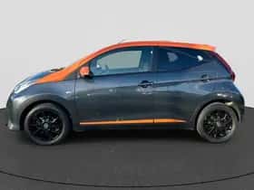 Toyota Aygo (2021) thumbnail 2