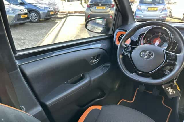 Toyota Aygo (2021) thumbnail 14