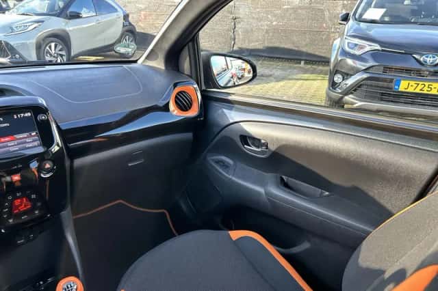 Toyota Aygo (2021) thumbnail 16