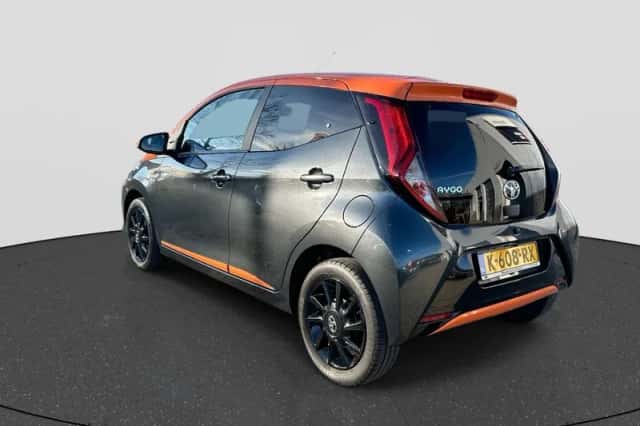 Toyota Aygo (2021) thumbnail 3