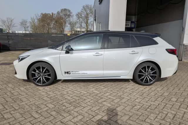 Toyota Corolla (2025) thumbnail 3