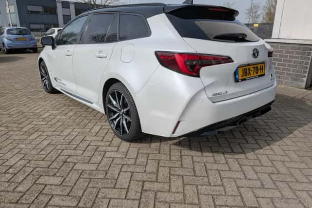 Toyota Corolla (2025) thumbnail 4