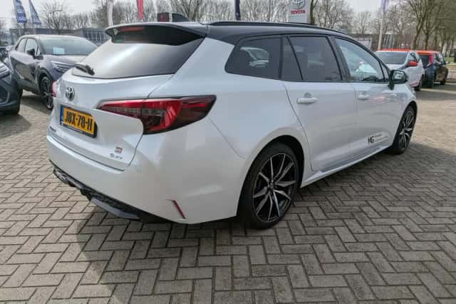 Toyota Corolla (2025) thumbnail 6