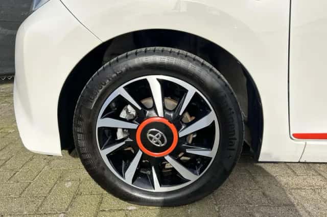 Toyota Aygo (2019) thumbnail 11