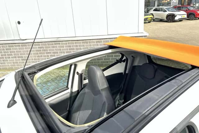Toyota Aygo (2019) thumbnail 12