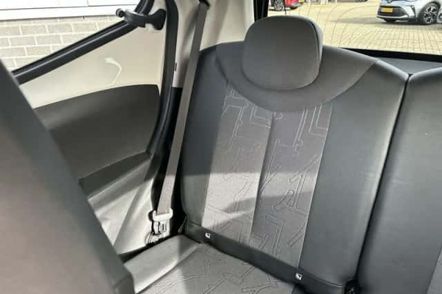 Toyota Aygo (2019) thumbnail 17