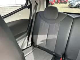 Toyota Aygo (2019) thumbnail 17