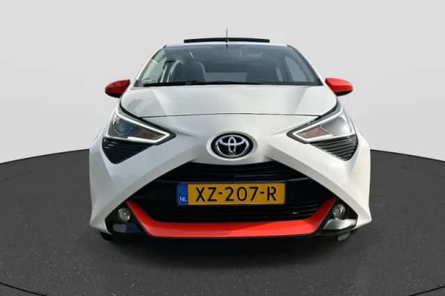 Toyota Aygo (2019) thumbnail 8