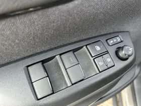 Toyota Yaris Cross (2024) thumbnail 34