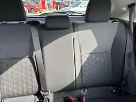 Toyota Yaris (2025) thumbnail 17