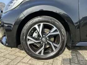 Toyota Yaris (2025) thumbnail 10