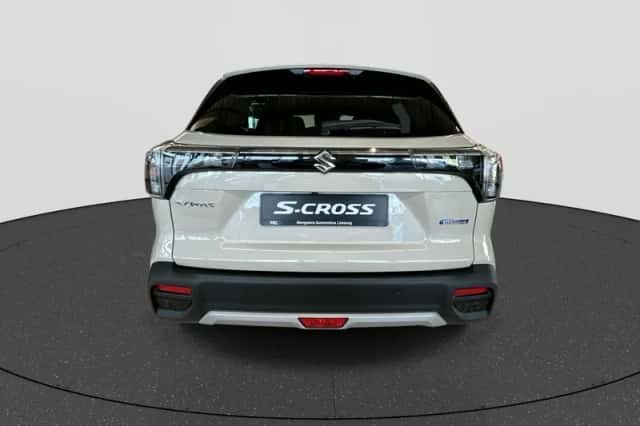 Suzuki S-Cross (2026) thumbnail 4