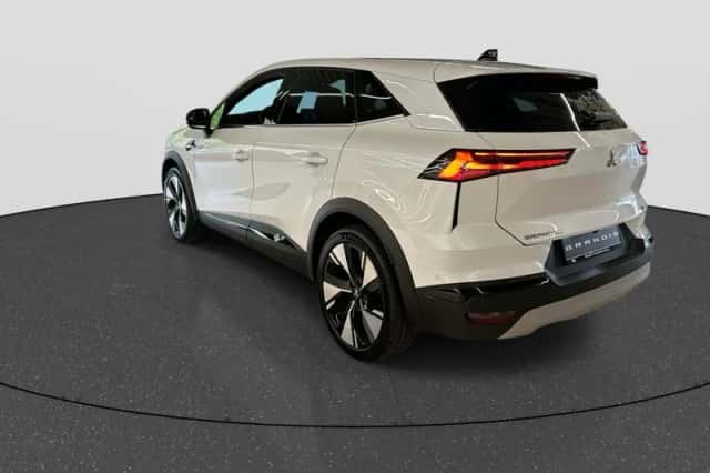 Mitsubishi Grandis (2026) thumbnail 3