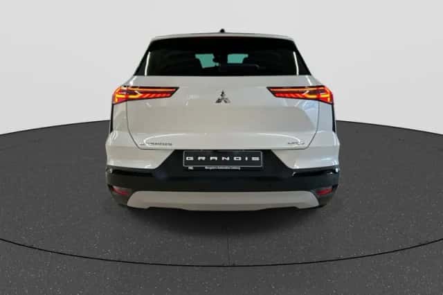Mitsubishi Grandis (2026) thumbnail 4