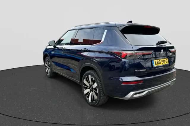 Mitsubishi Outlander (2026) thumbnail 3