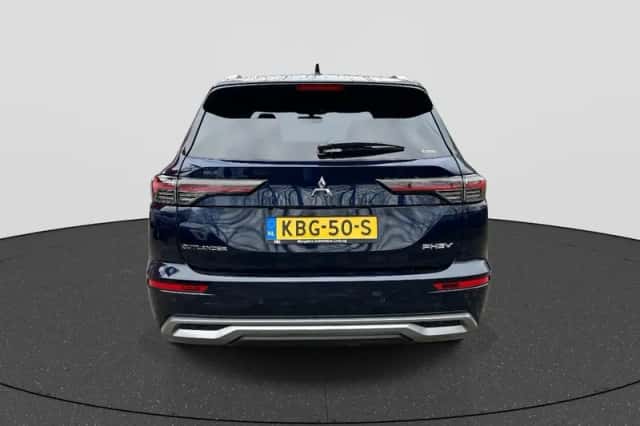 Mitsubishi Outlander (2026) thumbnail 4