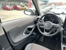 Toyota Yaris Cross (2024) thumbnail 17