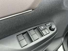 Toyota Yaris Cross (2024) thumbnail 35