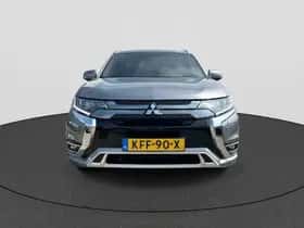 Mitsubishi Outlander (2019) thumbnail 8