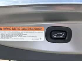 Mitsubishi Outlander (2019) thumbnail 10