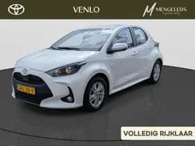 Toyota Yaris (2024) thumbnail 1