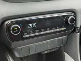 Toyota Yaris (2024) thumbnail 22
