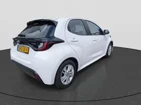 Toyota Yaris (2024) thumbnail 5
