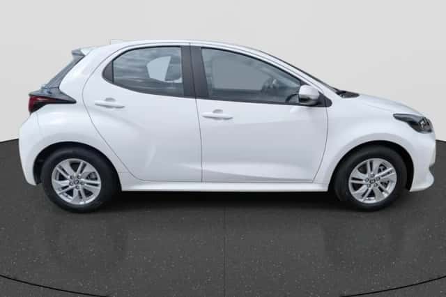 Toyota Yaris (2024) thumbnail 6