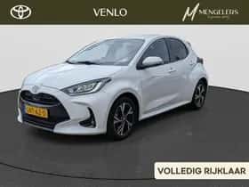 Toyota Yaris (2024) thumbnail 1