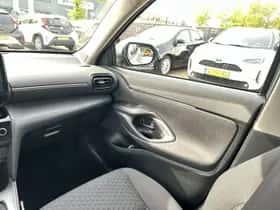 Toyota Yaris Cross (2025) thumbnail 15