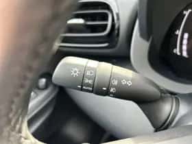 Toyota Yaris Cross (2025) thumbnail 30