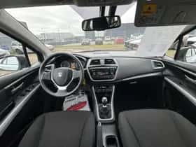 Suzuki S-Cross (2021) thumbnail 13