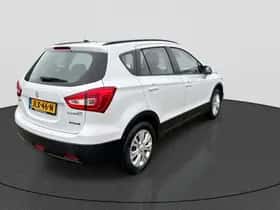 Suzuki S-Cross (2021) thumbnail 5