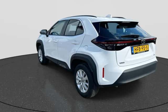 Toyota Yaris Cross (2025) thumbnail 3
