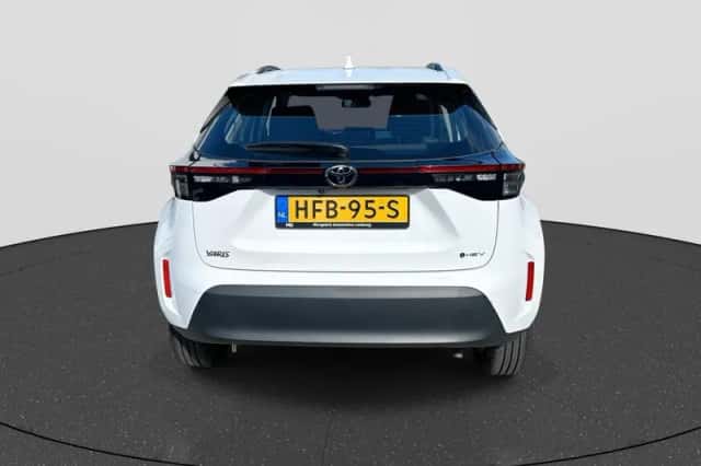 Toyota Yaris Cross (2025) thumbnail 4