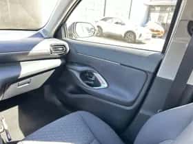 Toyota Yaris Cross (2025) thumbnail 10