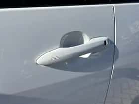 Toyota Yaris (2022) thumbnail 12