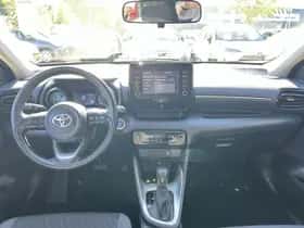 Toyota Yaris (2022) thumbnail 16