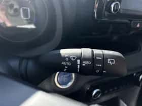 Toyota Yaris (2022) thumbnail 31