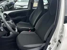 Toyota Aygo (2020) thumbnail 12