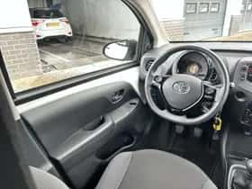 Toyota Aygo (2020) thumbnail 13