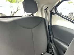 Toyota Aygo (2020) thumbnail 18