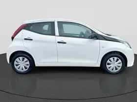 Toyota Aygo (2020) thumbnail 6