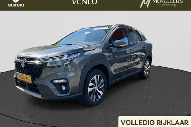 Suzuki S-Cross (2022) thumbnail 1