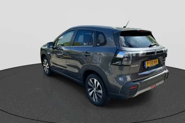 Suzuki S-Cross (2022) thumbnail 3