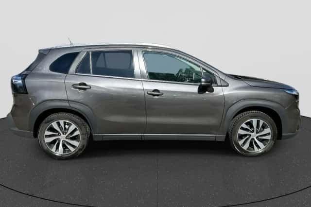 Suzuki S-Cross (2022) thumbnail 6